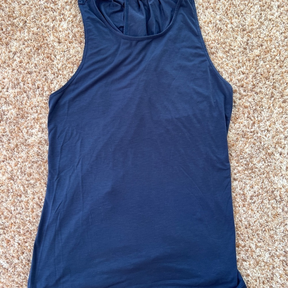 Athleta lightweight tank top size small blue.. super cute!